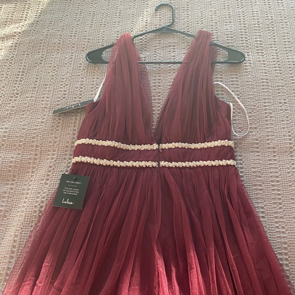 SOLD!New Lulus formal burgundy dress - Picture 4 of 4
